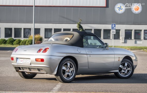 Fiat Barchetta 1.8 96kW MT/5 2000 / AJ NA SPLÁTKY / PROTIÚČET 2000 stříbrná metalíza