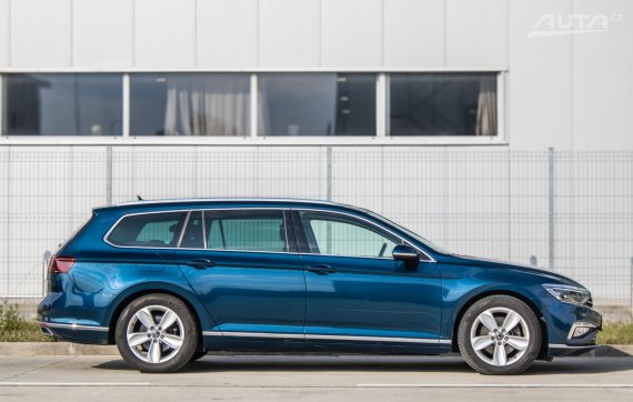 Volkswagen Passat Variant 2.0 TDI EVO Business Premium DSG 110kW 2021 / AJ NA SPLÁTKY / PROTIÚČET 2021 modrá