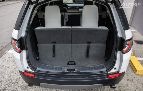 Land Rover Discovery Sport 2.0 TD4 110kW AT 4x4 7-miestne / AJ NA SPLÁTKY / PROTIÚČET / 2015 bílá