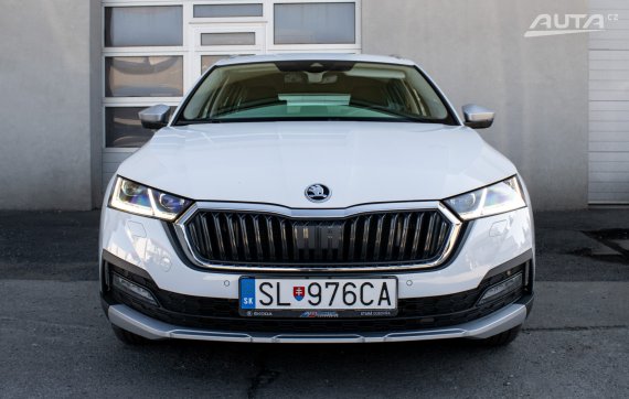 Škoda Octavia Combi 2.0 TDI Scout 4x4 DSG / 147kW / A7 / ZÁRUKA / AJ NA SPLÁTKY / PROTIÚČET 2021 bílá