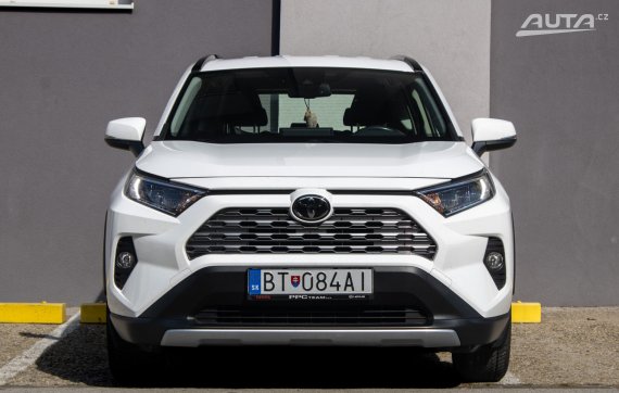 Toyota RAV4 2.0 l Valvematic Comfort FWD / 129kW / M6 / ZÁRUKA / AJ NA SPLÁTKY / PROTIÚČET 2020 bílá