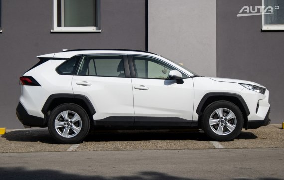 Toyota RAV4 2.0 l Valvematic Comfort FWD / 129kW / M6 / ZÁRUKA / AJ NA SPLÁTKY / PROTIÚČET 2020 bílá