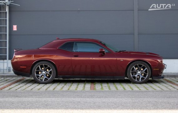 Dodge Challenger 3.6 V6 VVT / 218kW / A7 / ZÁRUKA / AJ NA SPLÁTKY / PROTIÚČET 2018 červená