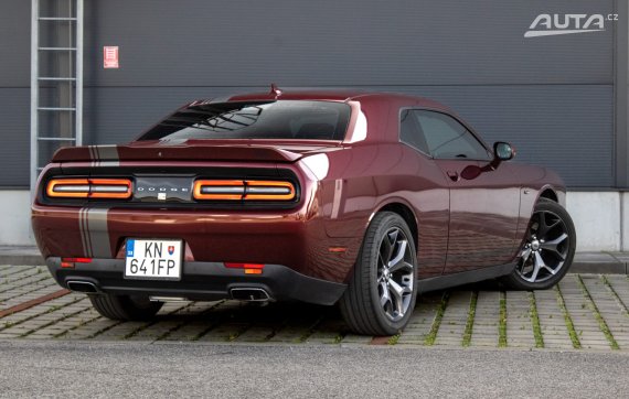 Dodge Challenger 3.6 V6 VVT / 218kW / A7 / ZÁRUKA / AJ NA SPLÁTKY / PROTIÚČET 2018 červená