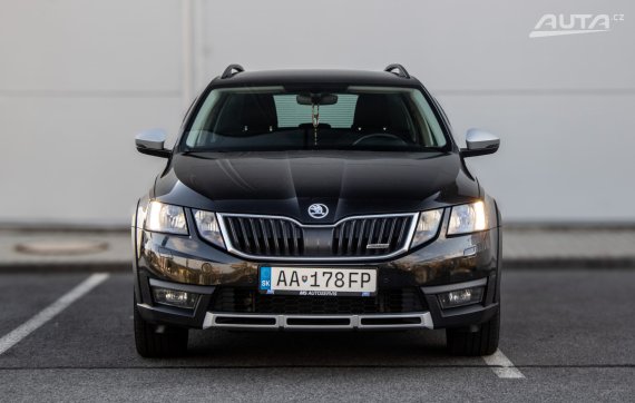 Škoda Octavia Combi 2.0 TDI Scout 110kW AT/7 2018 4x4 / AJ NA SPLÁTKY / PROTIÚČET 2018 černá