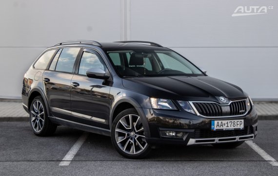 Škoda Octavia Combi 2.0 TDI Scout 110kW AT/7 2018 4x4 / AJ NA SPLÁTKY / PROTIÚČET 2018 černá