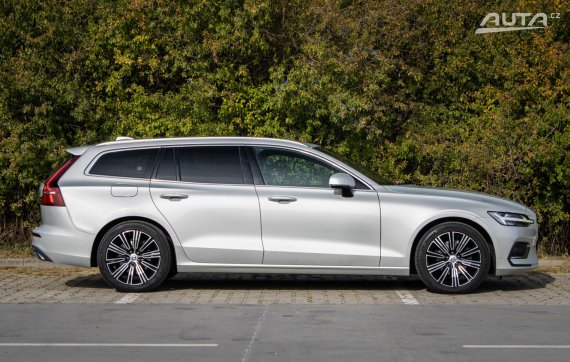 Volvo V60 D4 Inscription A/T, 140 kW, A8, 5d. / AJ NA SPLÁTKY / PROTIÚČET / 2019 šedá