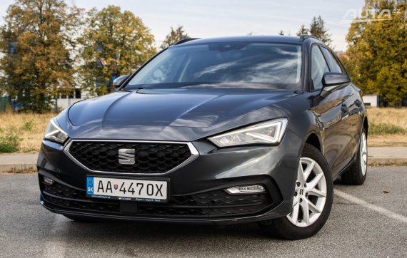 Seat Leon Sportstourer 1.0 eTSI Mild-Hybrid DSG, 81kW (2022) / AJ NA SPLÁTKY / PROTIÚČET / 2022 šedá