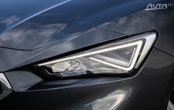 Seat Leon Sportstourer 1.0 eTSI Mild-Hybrid DSG, 81kW (2022) / AJ NA SPLÁTKY / PROTIÚČET / 2022 šedá
