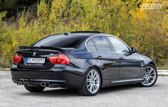 BMW Rad 3 335i xDrive A/T, 225kW (2010) / AJ NA SPLÁTKY / PROTIÚČET / 2010 černá