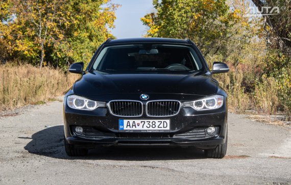 BMW Rad 3 Touring 318d, 105kW (2014) / AJ NA SPLÁTKY / PROTIÚČET / 2014 černá
