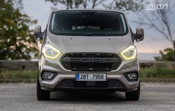 Ford Tourneo Custom 2019 96kW 2019 šedá