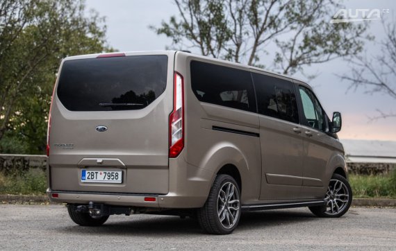 Ford Tourneo Custom 2019 96kW 2019 šedá