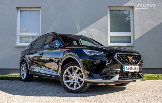 Cupra Formentor 1.4 TSI eHybrid 110kW 2021 DSG / AJ NA SPLÁTKY / PROTIÚČET 2021 černá