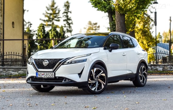 Nissan Qashqai 1.3 DIG-T Tekna+ X-Tronic AWD 116kW 2022 / AJ NA SPLÁTKY / PROTIÚČET 2022 - hlavní pohled