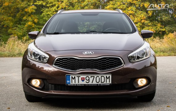 Kia Ceed SW 1.4 CVVT GL, 73 kW, M6, 5d. / AJ NA SPLÁTKY / PROTIÚČET / 2014 hnědá