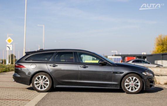 Jaguar XF 2.0 R-Sport AWD 221kW AT/8 2020 / AJ NA SPLÁTKY / PROTIÚČET 2020 šedá