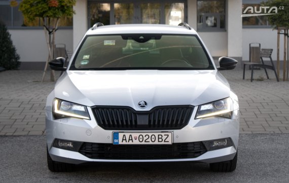 Škoda Superb Combi 2.0 TDI 4x4 Sportline DSG / 140kW / A7 / ZÁRUKA / AJ NA SPLÁTKY / PROTIÚČET 2018 stříbrná metalíza