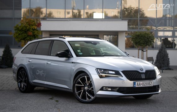 Škoda Superb Combi 2.0 TDI 4x4 Sportline DSG / 140kW / A7 / ZÁRUKA / AJ NA SPLÁTKY / PROTIÚČET 2018 stříbrná metalíza