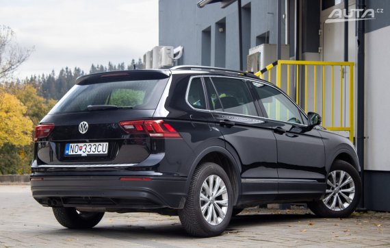 Volkswagen Tiguan 2.0 TDI Comfortline 4Motion DSG / 110kW / A7 / ZÁRUKA / AJ NA SPLÁTKY / PROTI 2017 černá