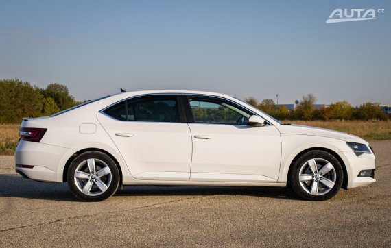 Škoda Superb 2.0 TDI Style DSG, 110kW, A7 / AJ NA SPLÁTKY / PROTIÚČET / 2019 bílá