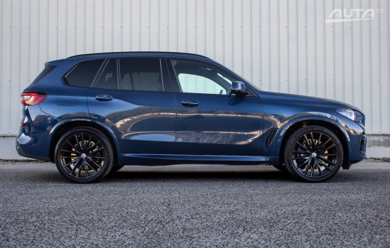 BMW X5 G05 M50i xDrive M Sport / 390kW / A8 / ZÁRUKA / AJ NA SPLÁTKY / PROTIÚČET 2022 modrá
