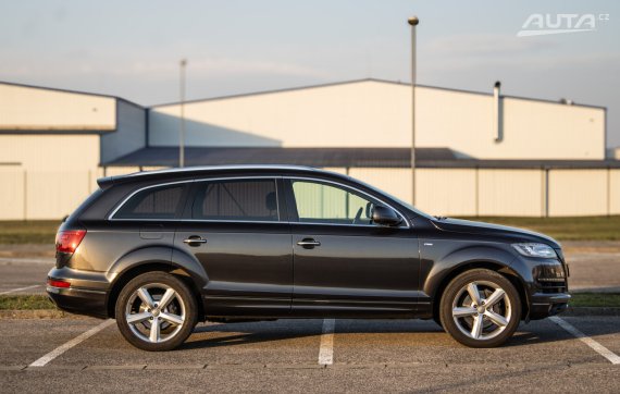 Audi Q7 3.0 TDI V6 Quattro S-Line 2010 šedá