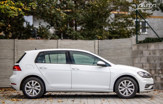 Volkswagen Golf 7 1.5 TSI BMT Highline 110kW MT/6 2017 / AJ NA SPLÁTKY / PROTIÚČET 2017 bílá