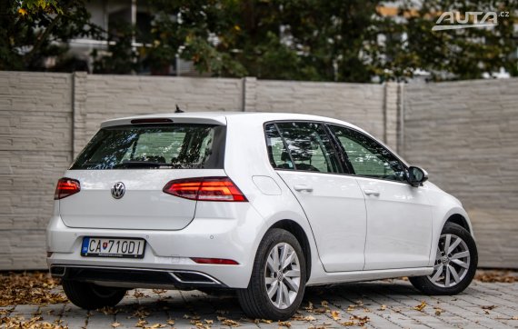 Volkswagen Golf 7 1.5 TSI BMT Highline 110kW MT/6 2017 / AJ NA SPLÁTKY / PROTIÚČET 2017 bílá