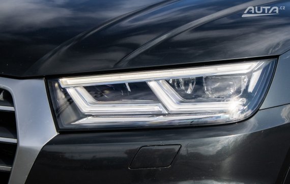 Audi Q5 2.0 TDI quattro S tronic, 140kW (2017) / AJ NA SPLÁTKY / PROTIÚČET / 2017 šedá
