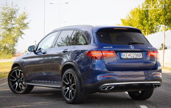 Mercedes-Benz GLC SUV AMG 43 4MATIC 2016 modrá