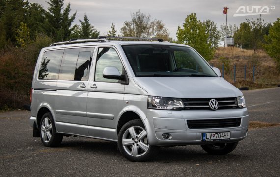 Volkswagen Caravelle T5  2.0 BiTDI KR 4MOTION DSG, 132 kW, A7 / AJ NA SPLÁTKY / PROTIÚČET / 2015 stříbrná metalíza