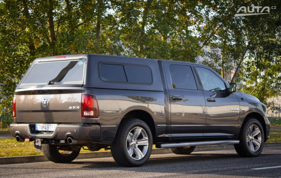 Dodge RAM 1500 5.7 HEMI LPG 2015 šedá