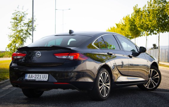 Opel Insignia 2.0 CDTI A/T 125kw 2018 modrá