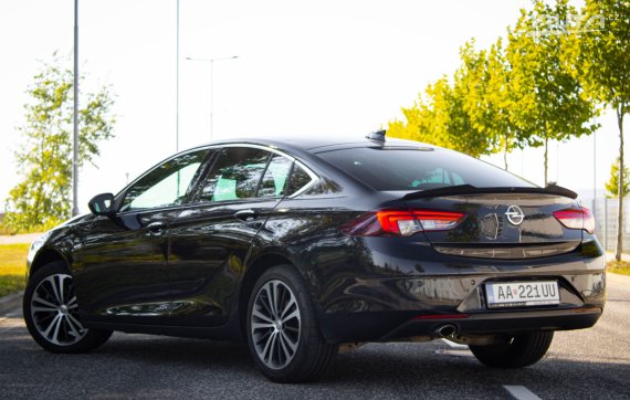 Opel Insignia 2.0 CDTI A/T 125kw 2018 modrá