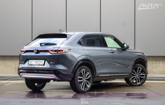 Honda HR-V 1.5 i-MMD Hybrid Advance / 79kW / CVT / ZÁRUKA / AJ NA SPLÁTKY / PROTIÚČET 2022 šedá