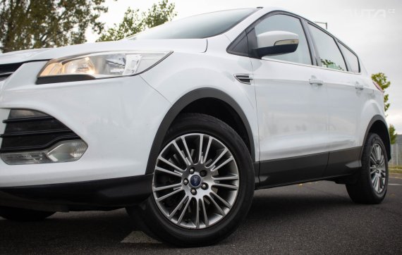 Ford Kuga 2.0 TDCi 2014 bílá