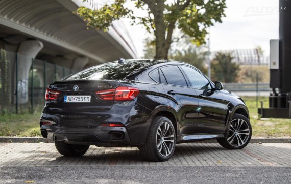 BMW X6 xDrive M50d 280kW AT/8 2015 / AJ NA SPLÁTKY / PROTIÚČET 2015 černá