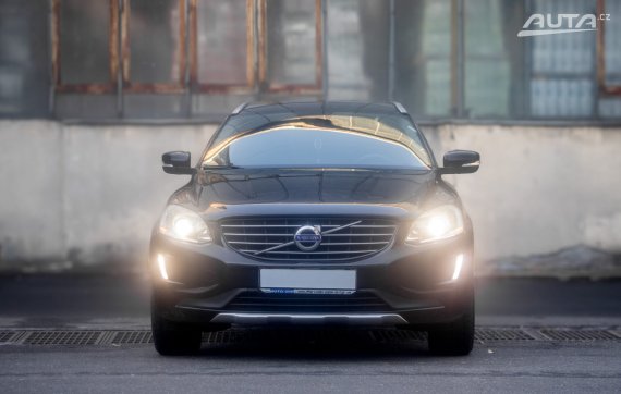 Volvo XC60 Geartronic AWD 158kW 2014 / AJ NA SPLÁTKY / PROTIÚČET 2014 černá