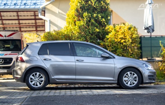 Volkswagen Golf 2.0 TDI Comfortline / 81kW / M5 / ZÁRUKA / AJ NA SPLÁTKY / PROTIÚČET 2013 šedá