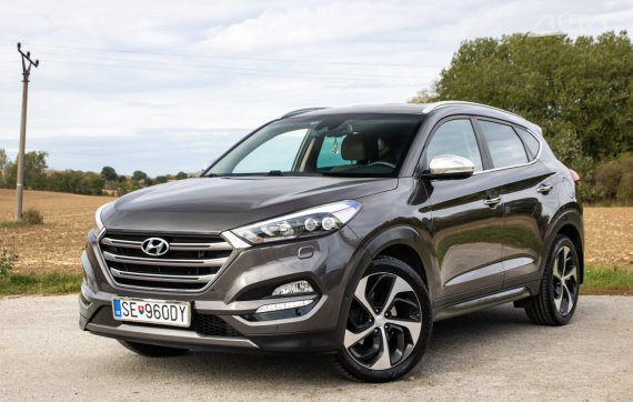 Hyundai Tucson 2.0 CRDi HP Premium 4x4 / 136kW / A6 / ZÁRUKA / AJ NA SPLÁTKY / PROTIÚČET 2016 šedá