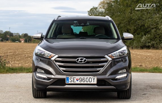Hyundai Tucson 2.0 CRDi HP Premium 4x4 / 136kW / A6 / ZÁRUKA / AJ NA SPLÁTKY / PROTIÚČET 2016 šedá