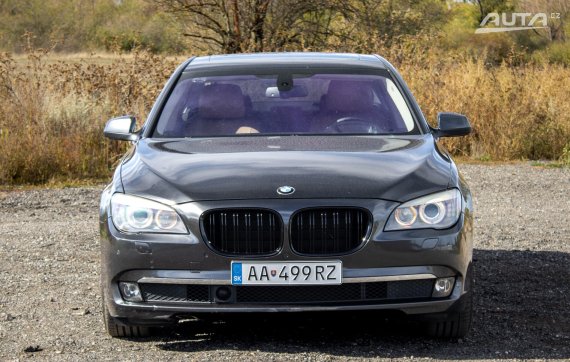 BMW Rad 7 F01 730d / 180kW / A6 / AJ NA SPLÁTKY / PROTIÚČET 2009 šedá