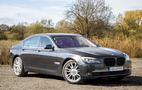 BMW Rad 7 F01 730d / 180kW / A6 / AJ NA SPLÁTKY / PROTIÚČET 2009 šedá