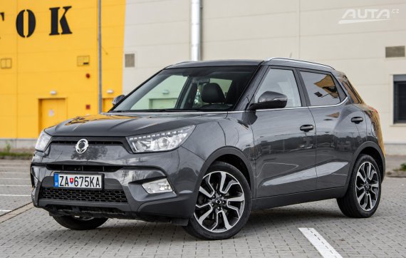 SsangYong Tivoli 1.6 94kW 2016 MT/6 / AJ NA SPLÁTKY / PROTIÚČET 2016 - hlavní pohled