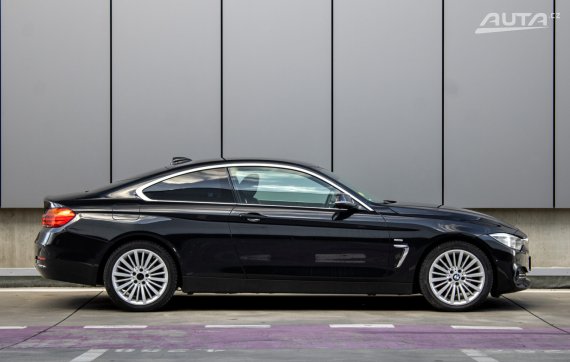 BMW Rad 4 Coupé F32 420d xDrive Luxury Line / 135kW / A8 / ZÁRUKA / AJ NA SPLÁTKY / PROTIÚČET 2014 černá