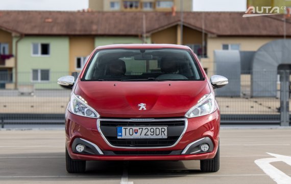 Peugeot 208 1.2 PureTech Active Facelift / 60kW / M5 / ZÁRUKA / AJ NA SPLÁTKY / PROTIÚČET 2016 červená