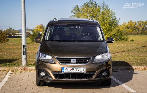 Seat Alhambra 2.0 TDI CR DPF Xcellence DSG, 125 kW, A6 / AJ NA SPLÁTKY / PROTIÚČET / 2011 hnědá