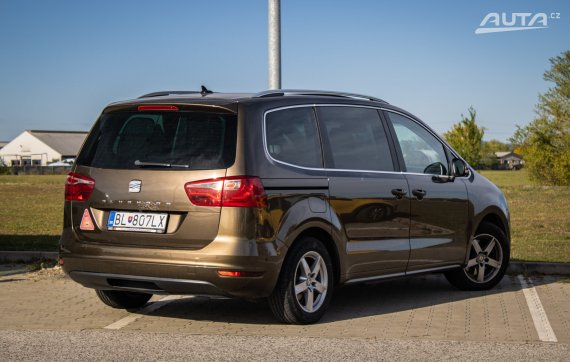 Seat Alhambra 2.0 TDI CR DPF Xcellence DSG, 125 kW, A6 / AJ NA SPLÁTKY / PROTIÚČET / 2011 hnědá