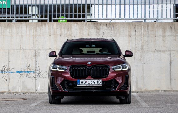 BMW X4 2022 M-paket xDrive20d 140kW AT/8 / AJ NA SPLÁTKY / PROTIÚČET 2022 červená